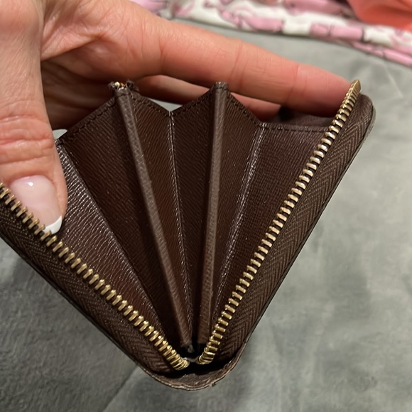 Louis Vuitton Damier Ebene zippy wallet - Picture 13 of 16